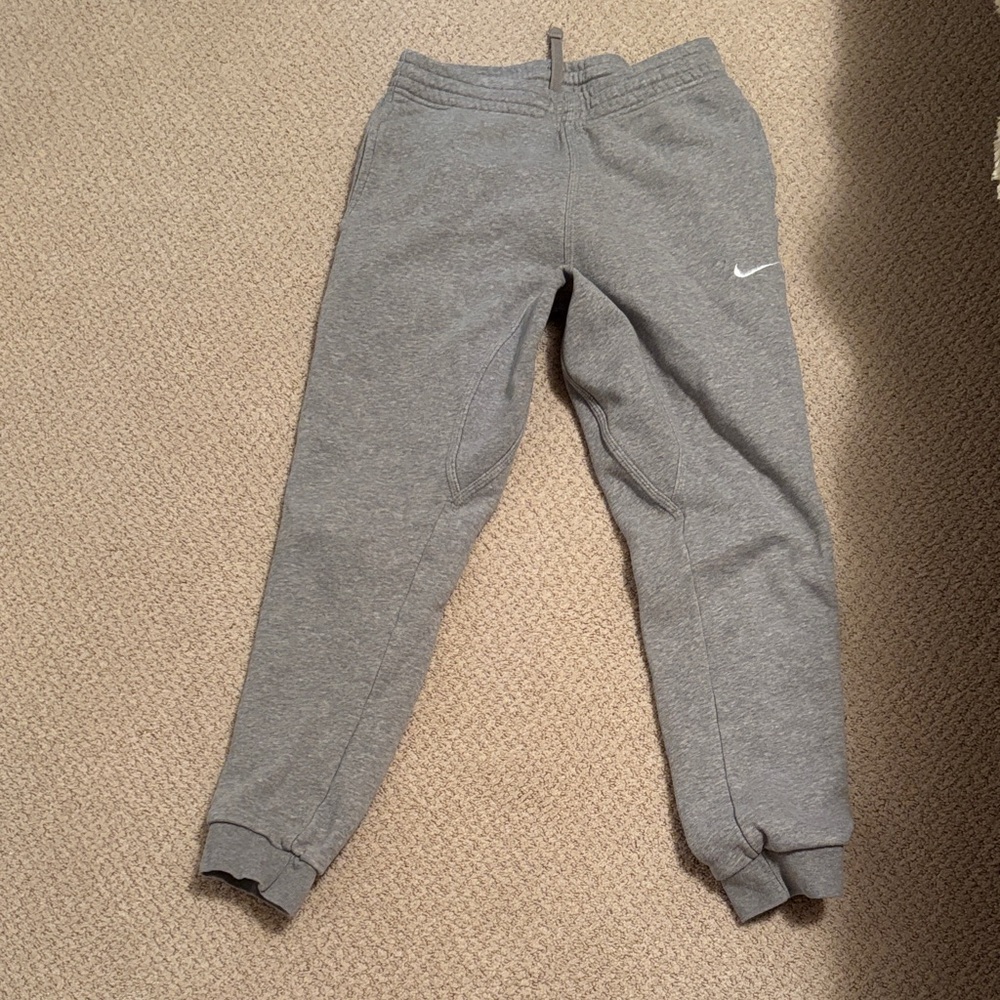 Nike Men’s Gray Sweatpants Joggers